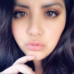 Meet your Posher, Adriana